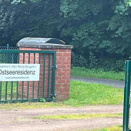 Ferienbungalow Boddenperle, Ruhig Im Wald Gelegen, Hund *